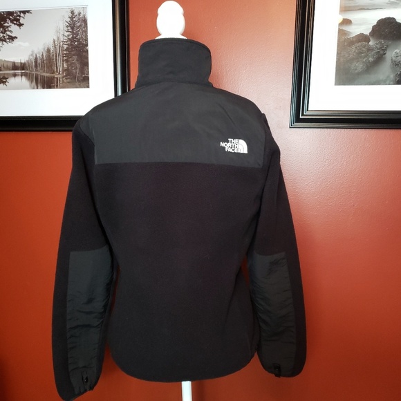 North Face black jacket - Picture 2 of 8